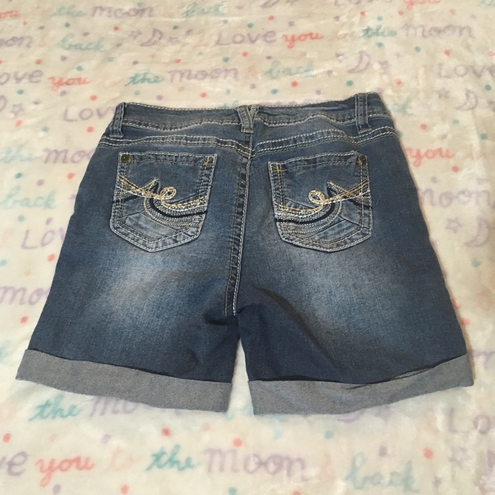 Shorts - Picture 2 of 3